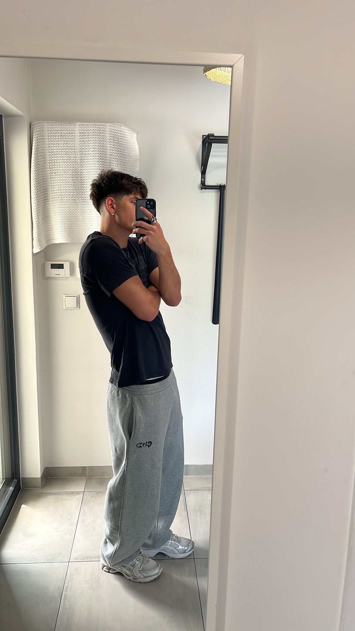 END SWEATPANTS